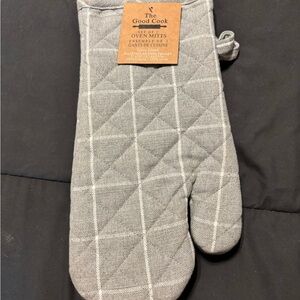 Gray Oven Mitt